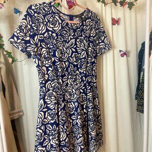 90. Forever 21 Women's Flower Pattern Dress - Floral & Feminine Style